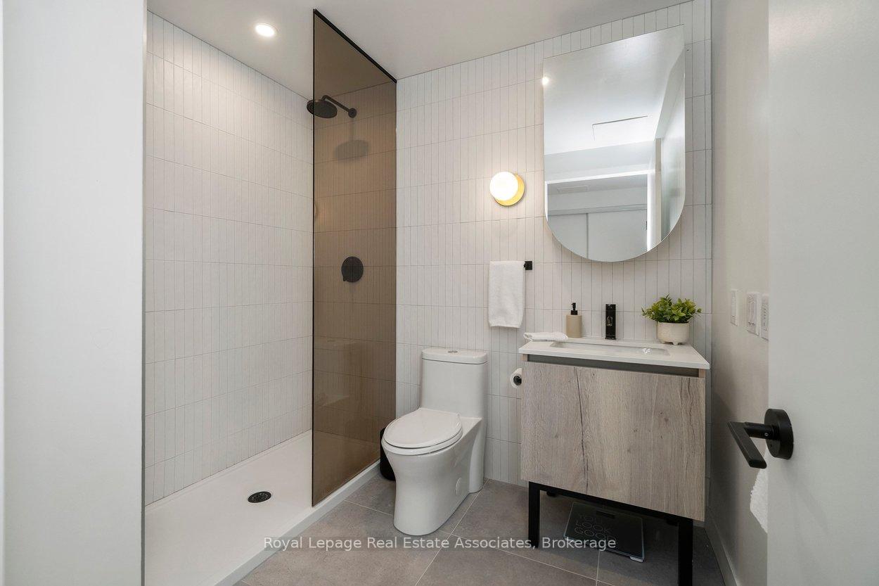 2625 Dundas Street W 409