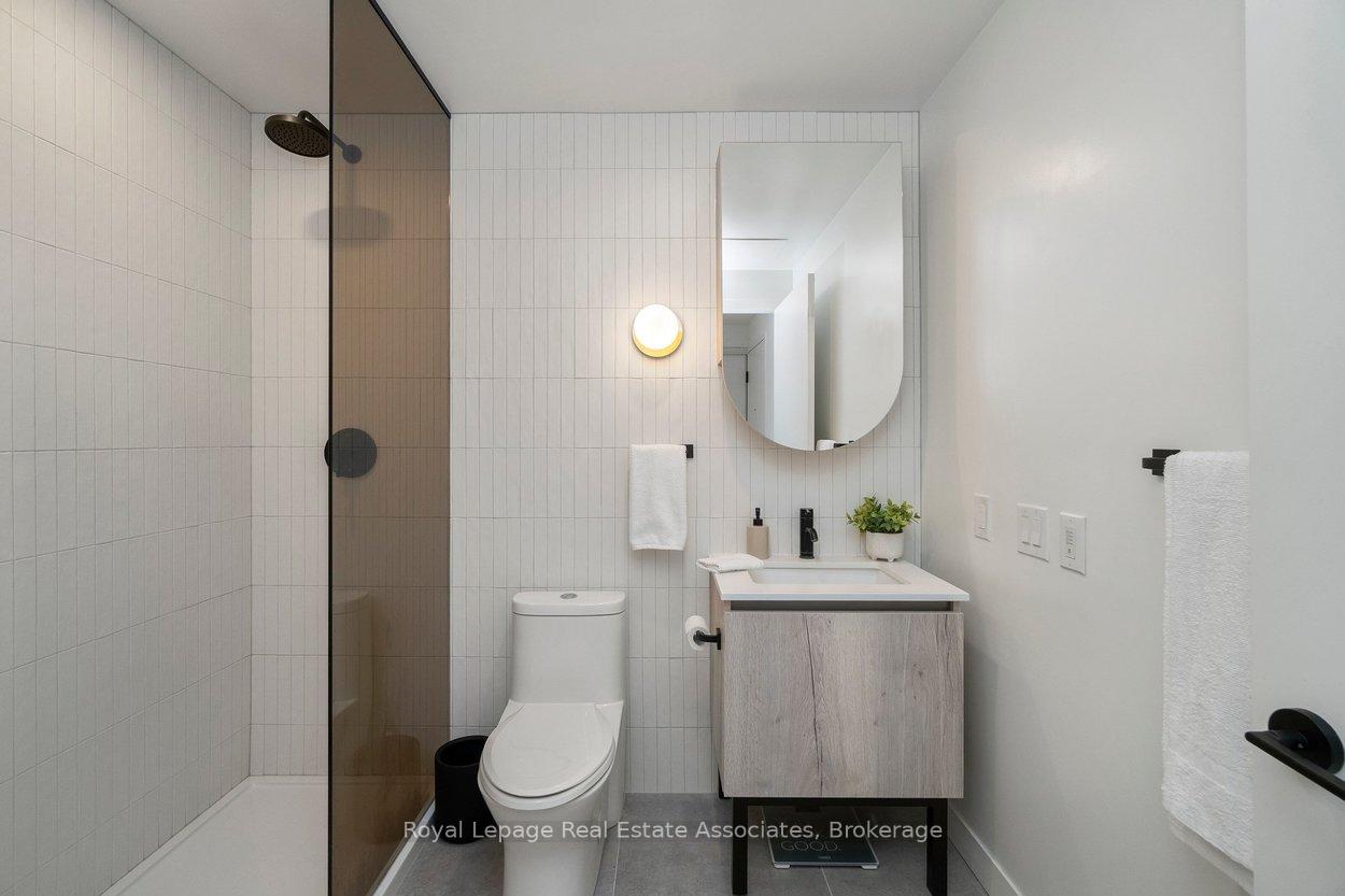 2625 Dundas Street W 409