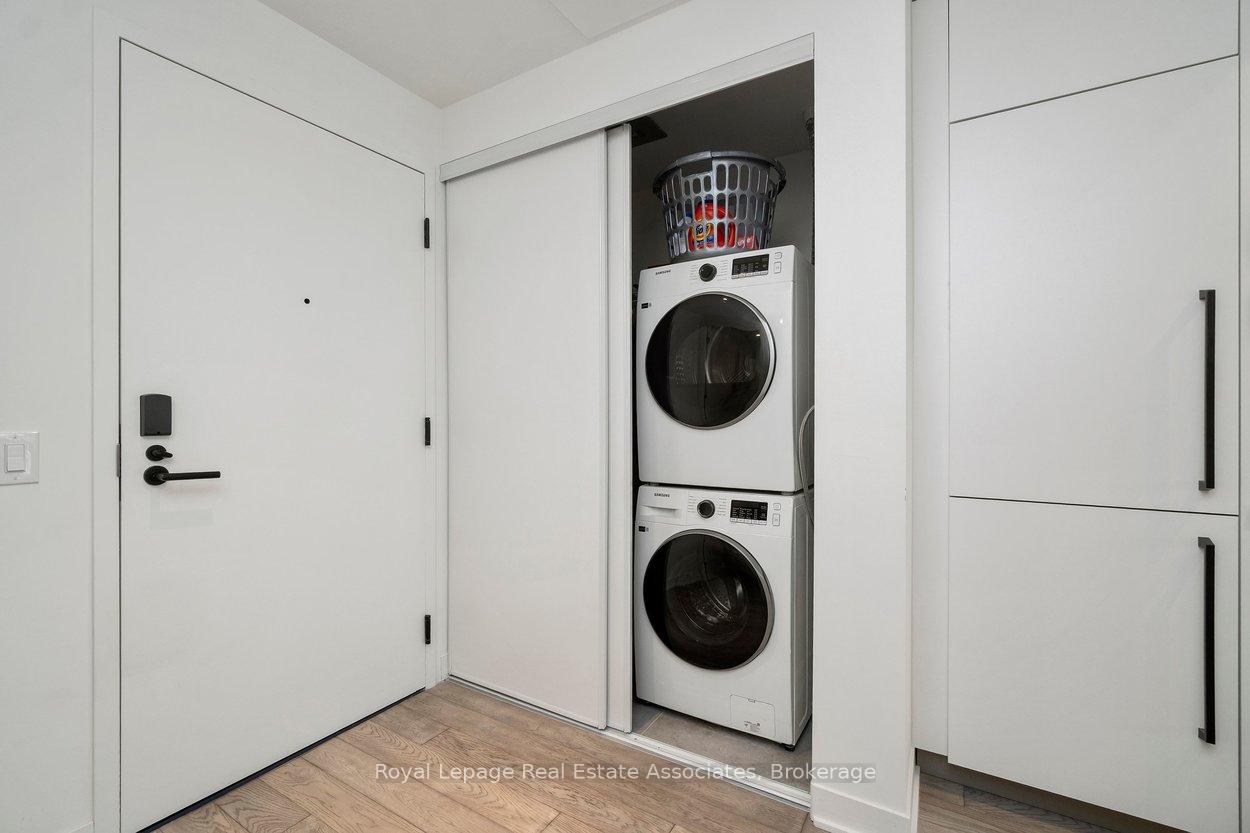 2625 Dundas Street W 409