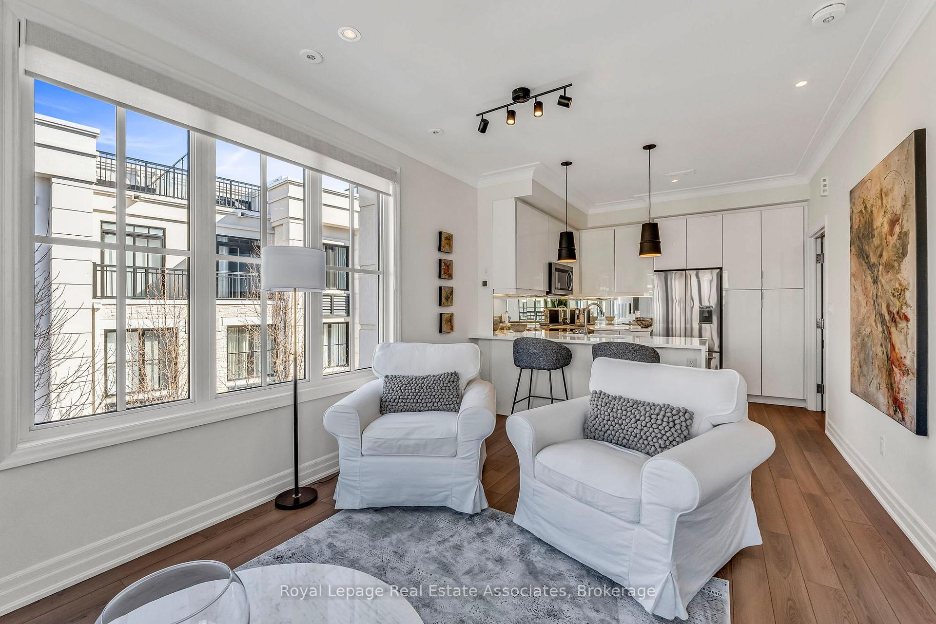 652 Cricklewood Drive 203