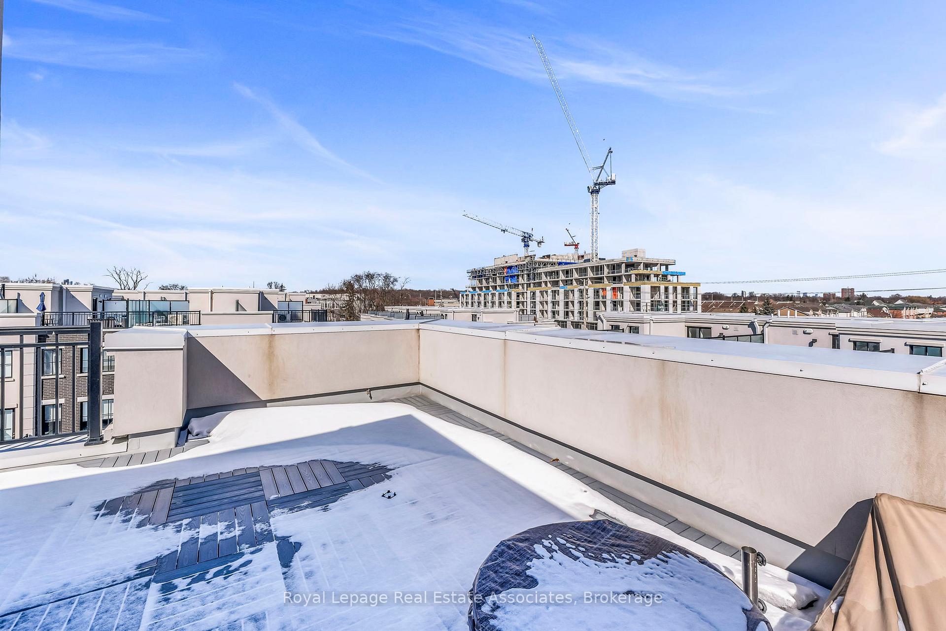 652 Cricklewood Drive 203