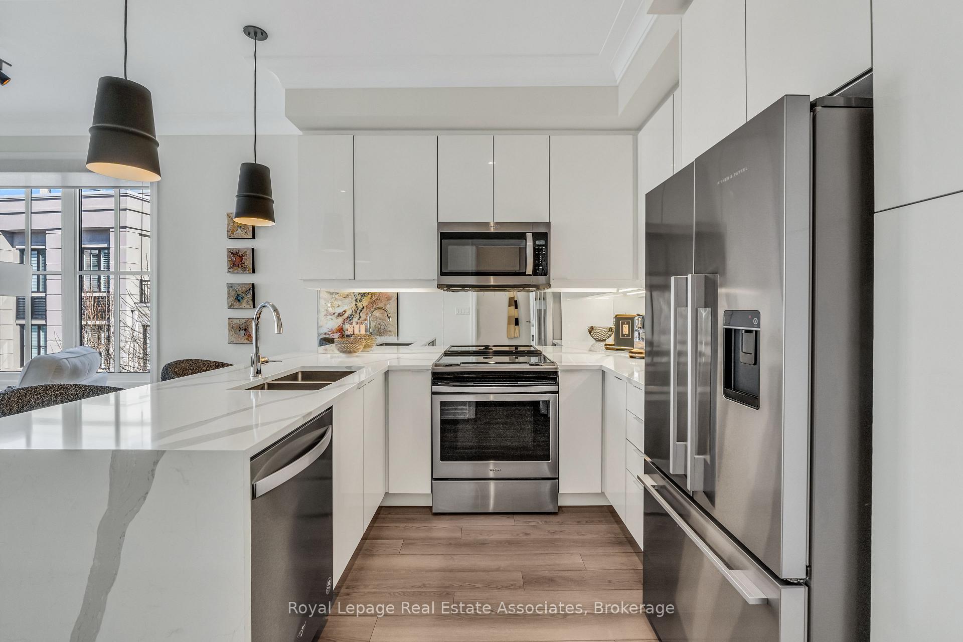 652 Cricklewood Drive 203