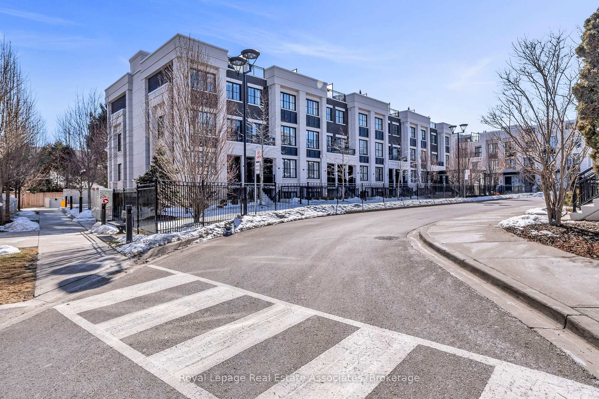 652 Cricklewood Drive 203