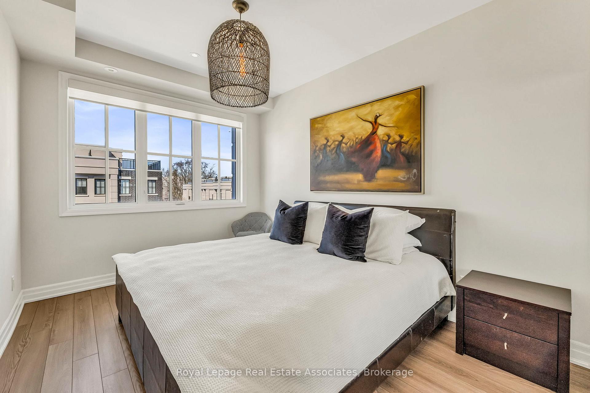 652 Cricklewood Drive 203