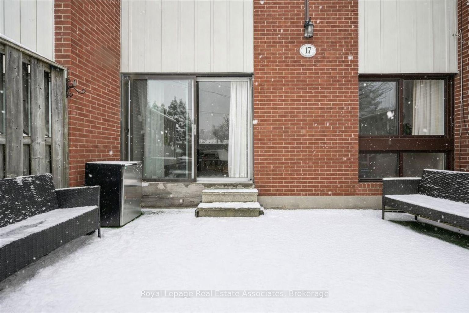 1230 Gripsholm Road 17, Mississauga, ON L4Y 2G9