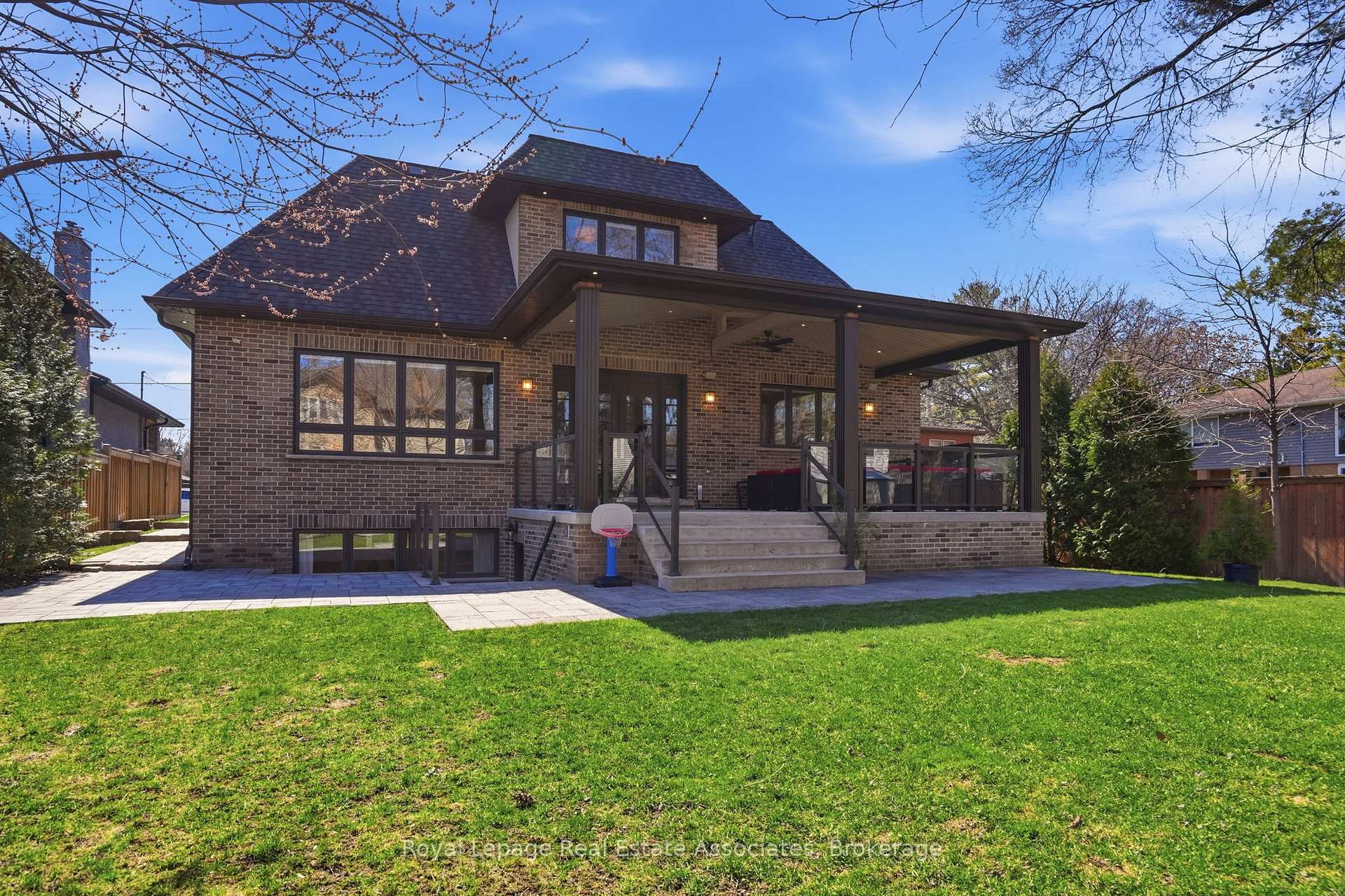 1395 Trotwood Avenue