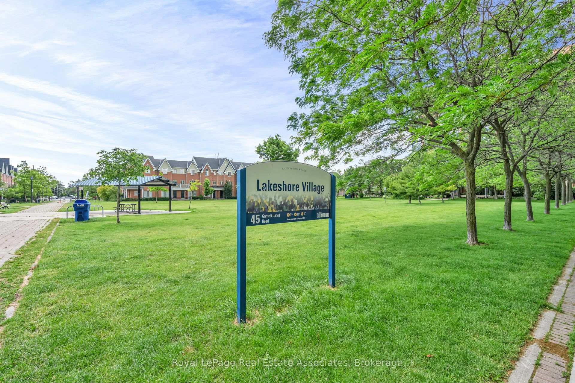 4 Elsinore Path 706, Toronto Unit: 706
