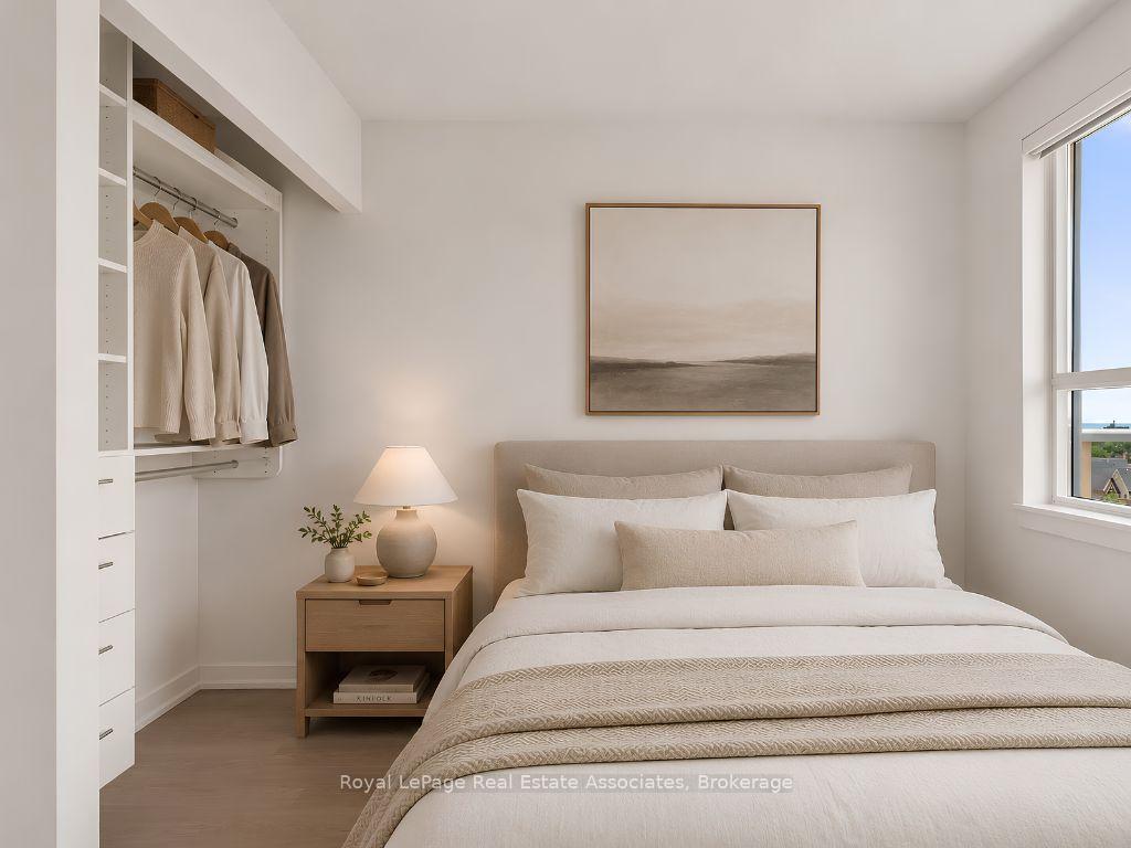 4 Elsinore Path 706, Toronto Unit: 706
