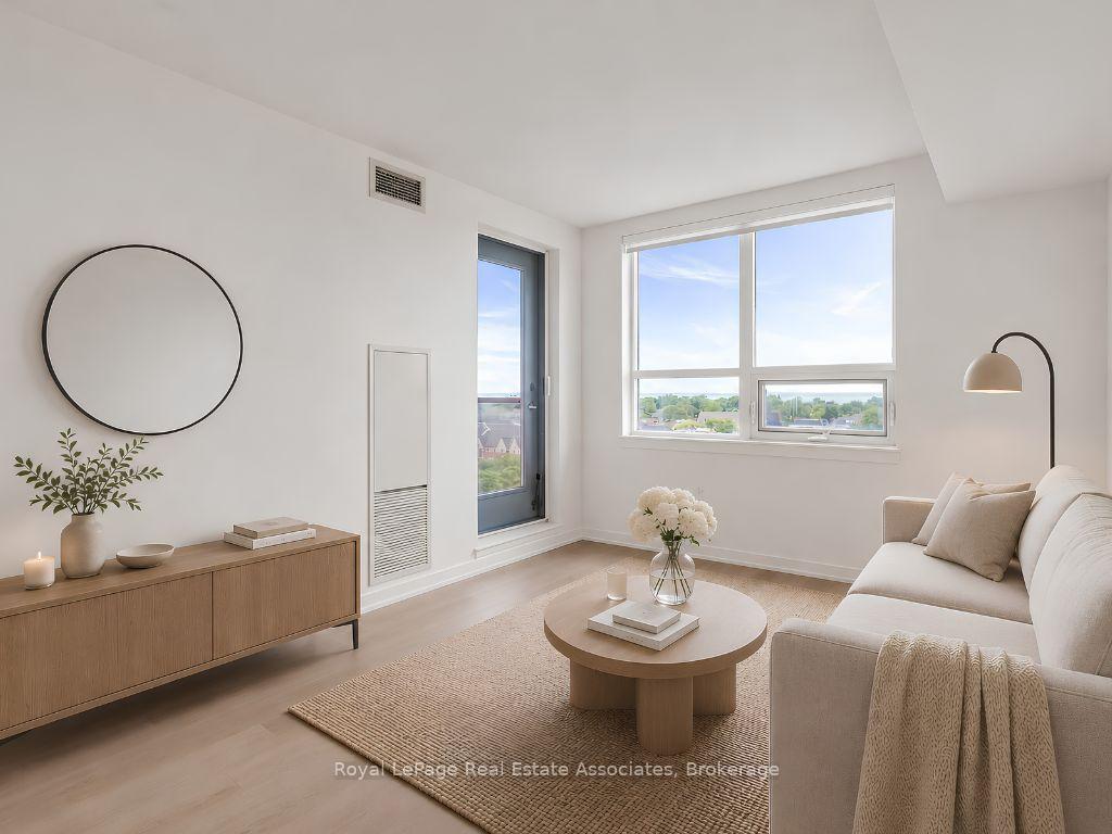 4 Elsinore Path 706, Toronto Unit: 706