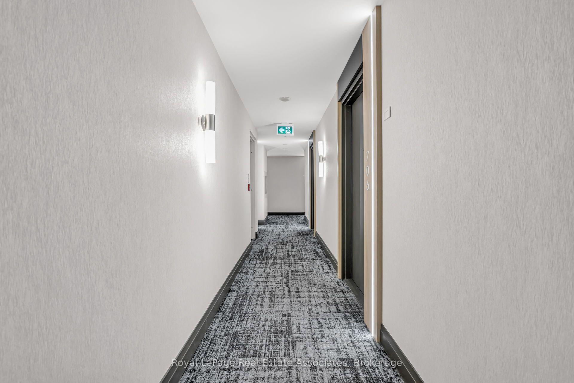 4 Elsinore Path 706, Toronto Unit: 706