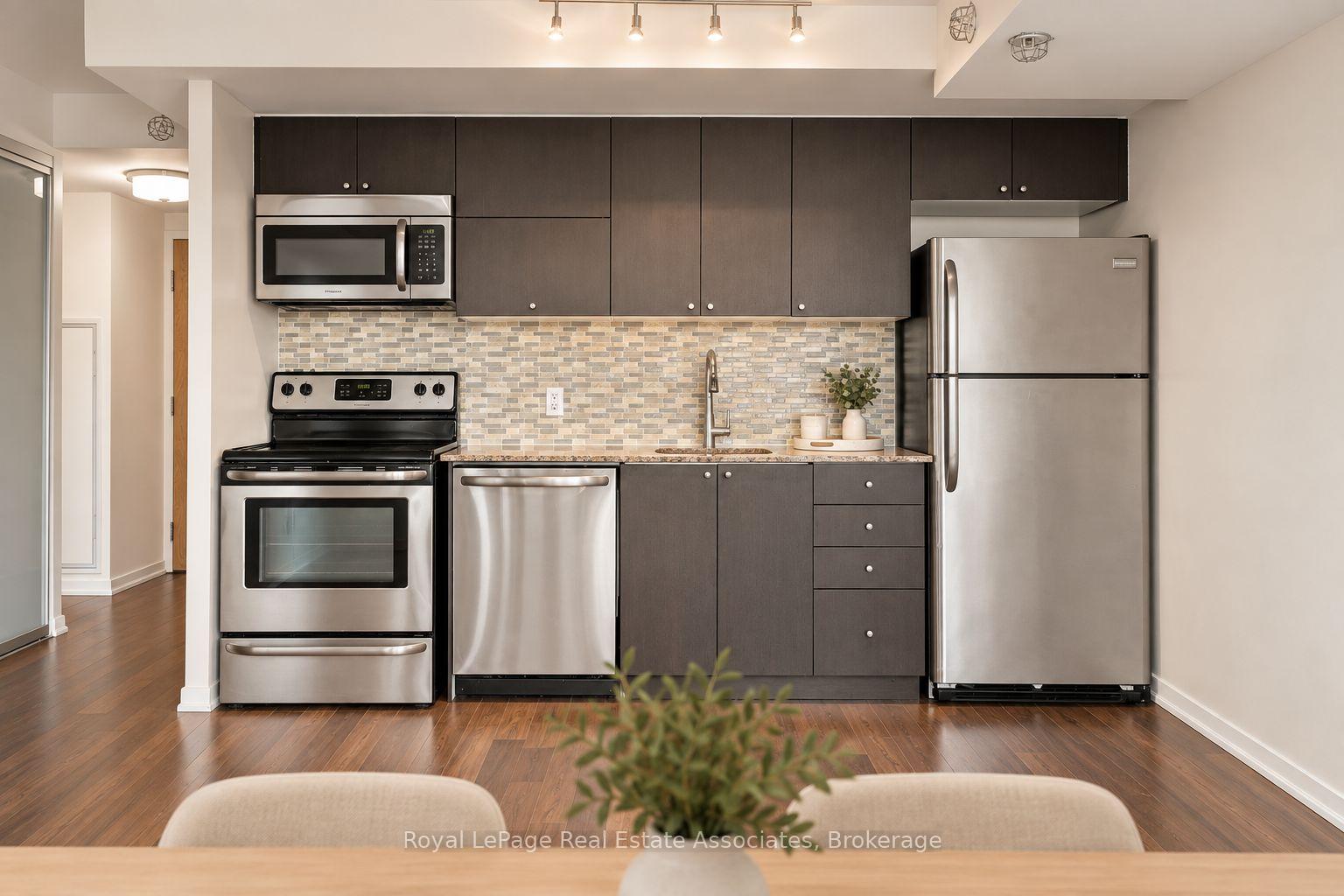 20 Joe Shuster Way 416, Toronto Unit: 416