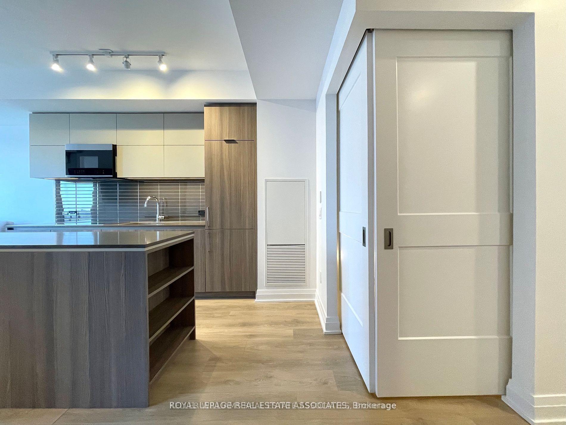 21 Park Street E 917