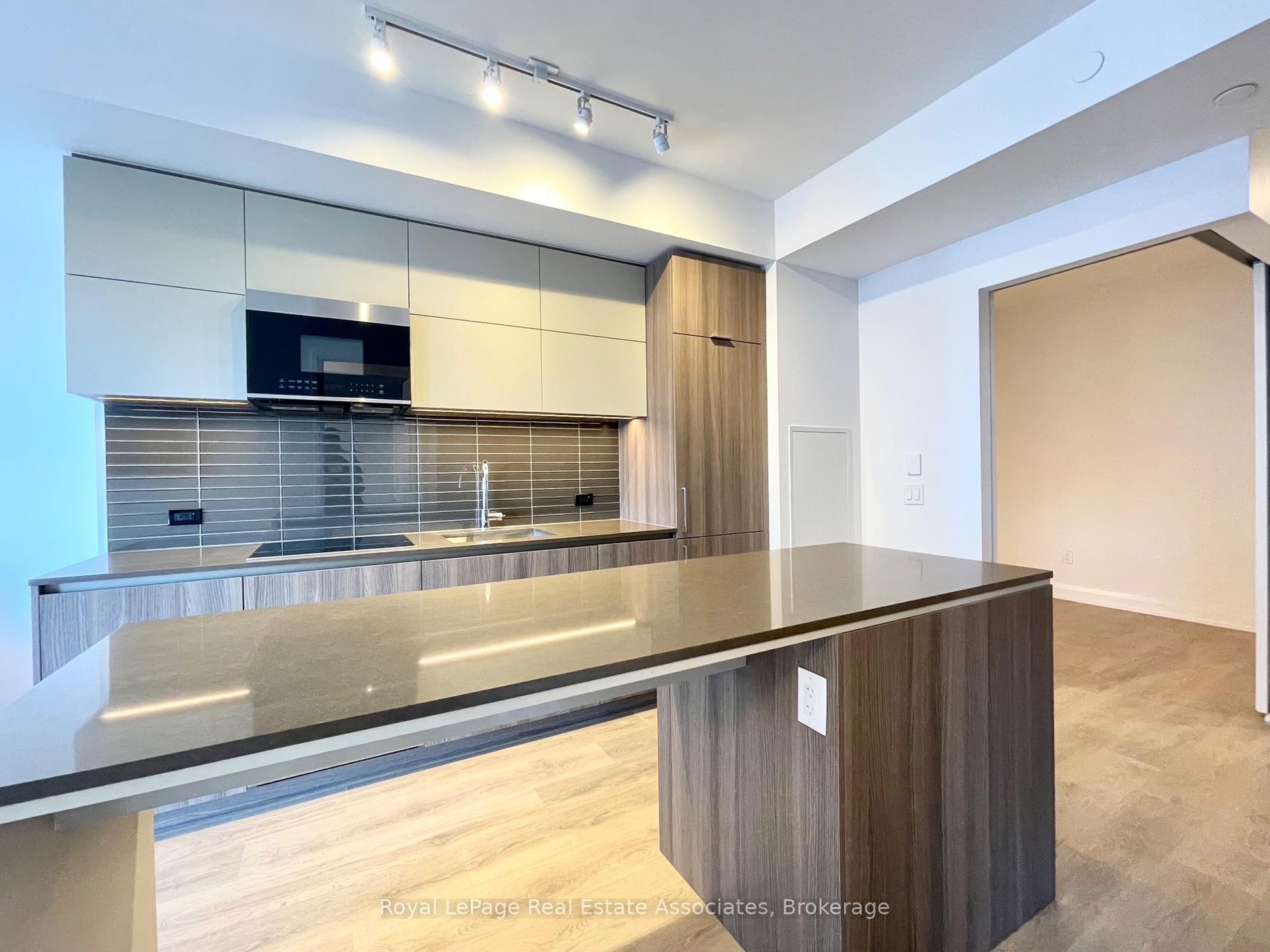 21 Park Street E 917