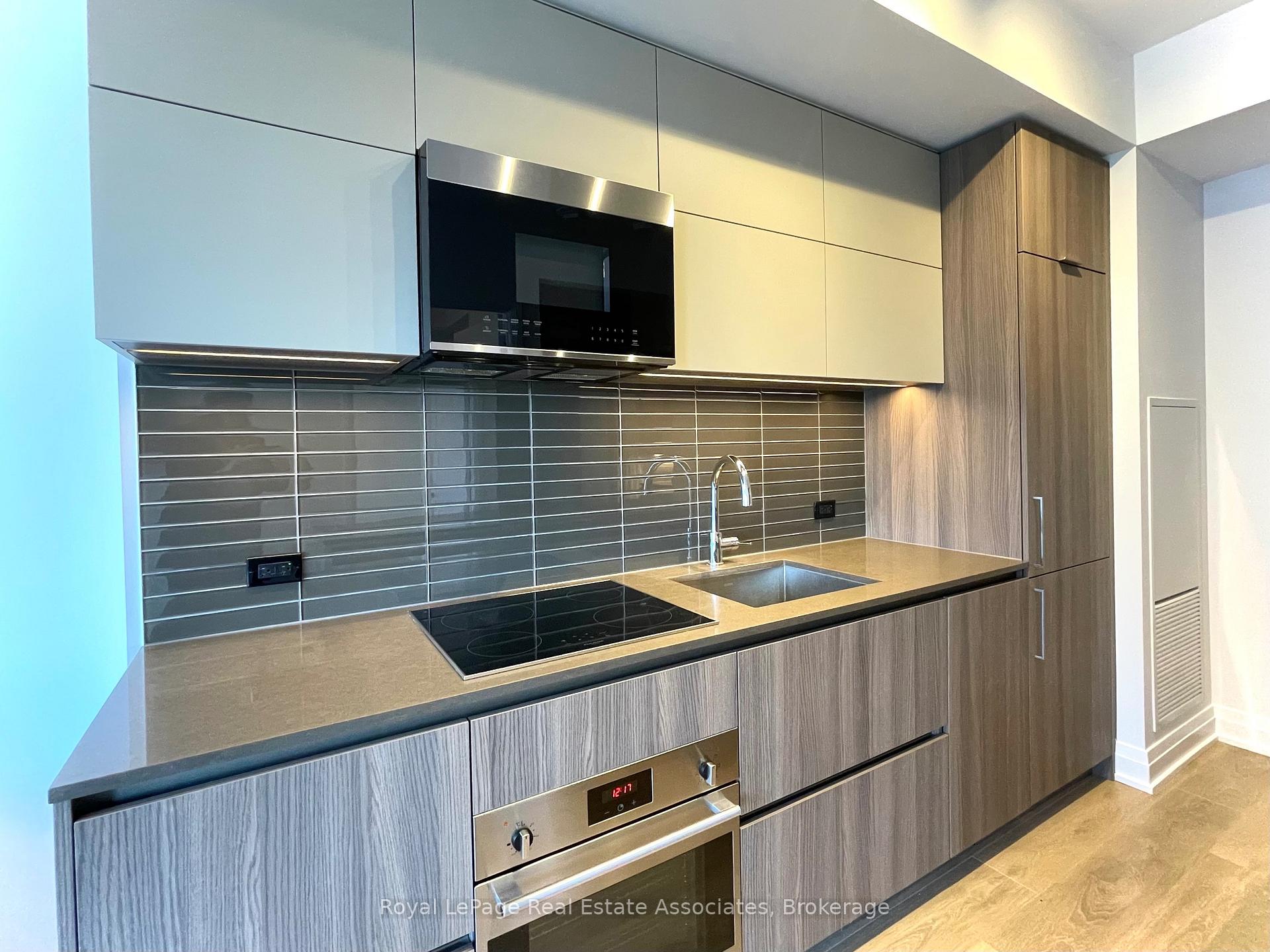 21 Park Street E 917