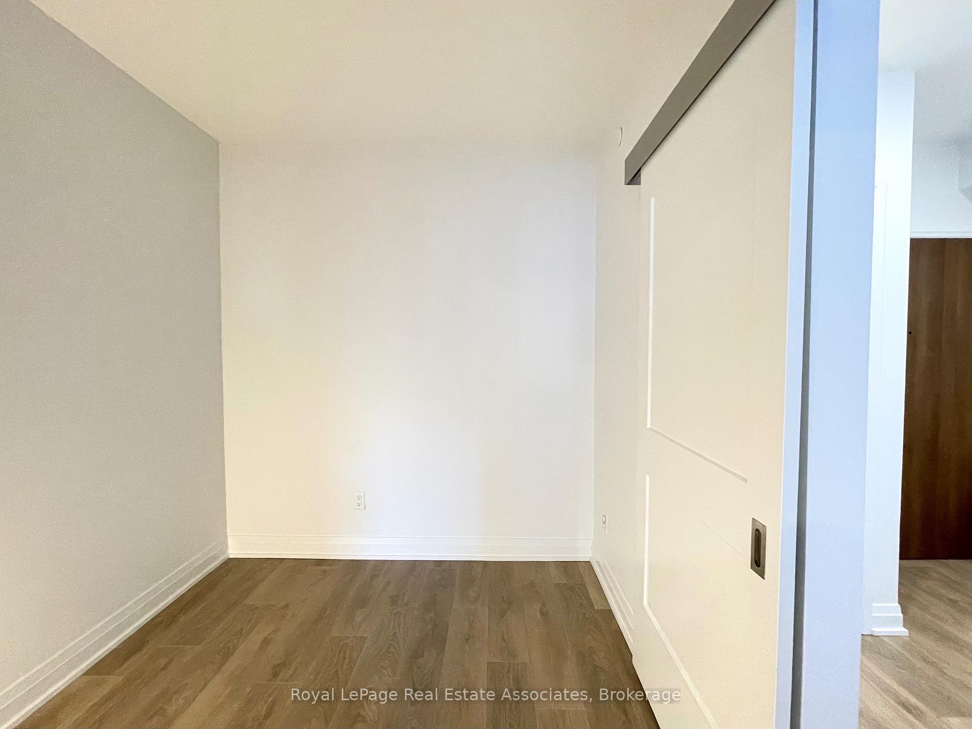 21 Park Street E 917