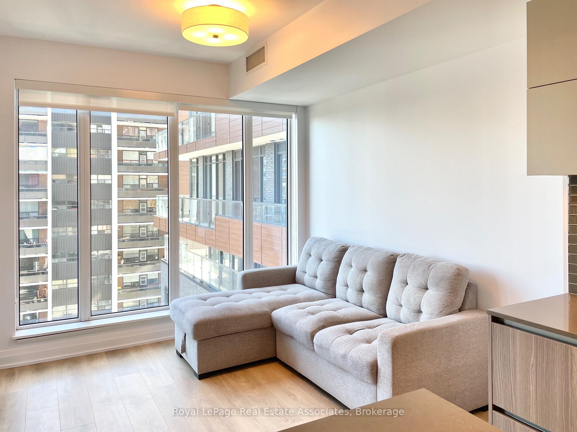 21 Park Street E 917