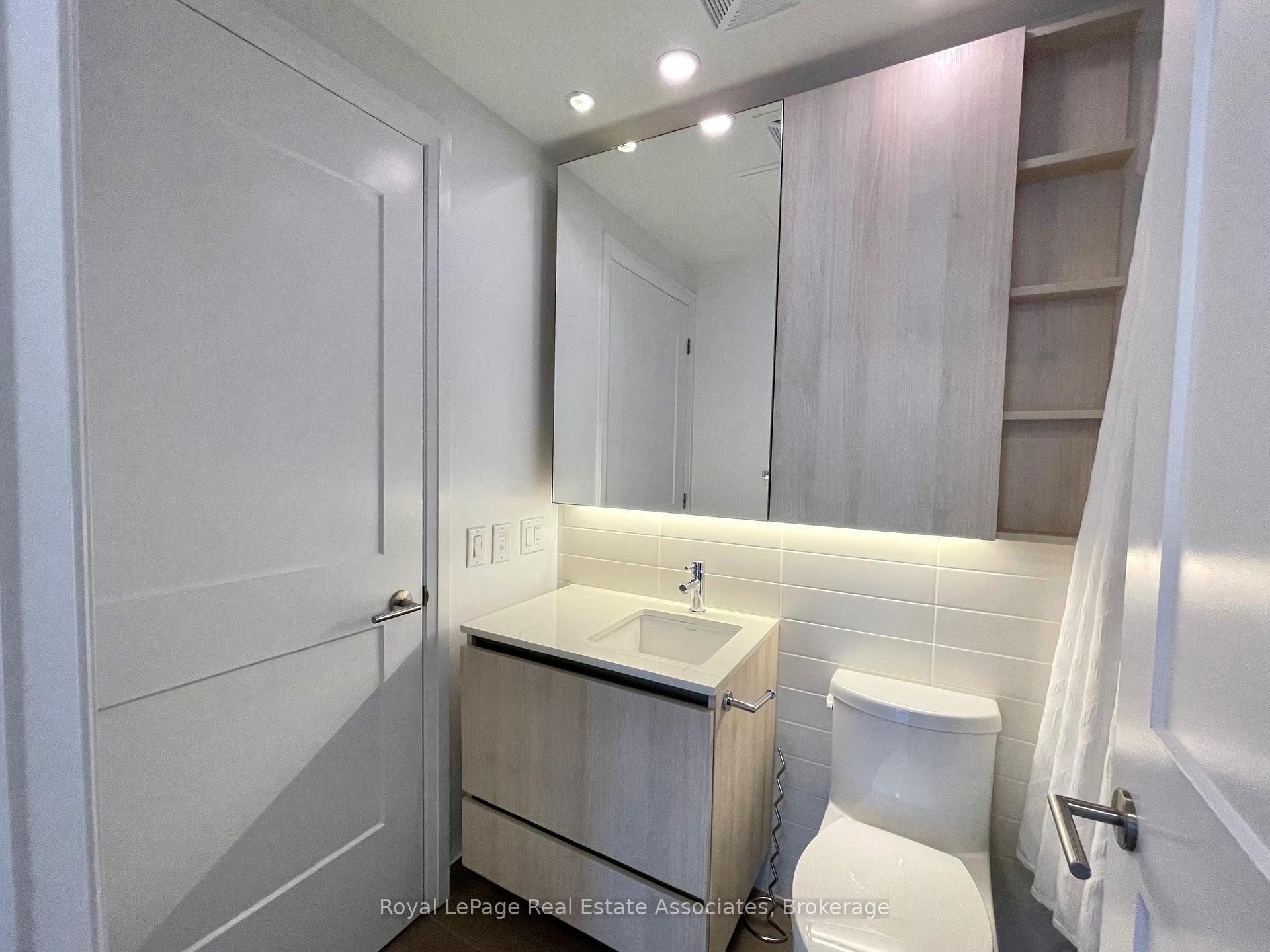 21 Park Street E 917