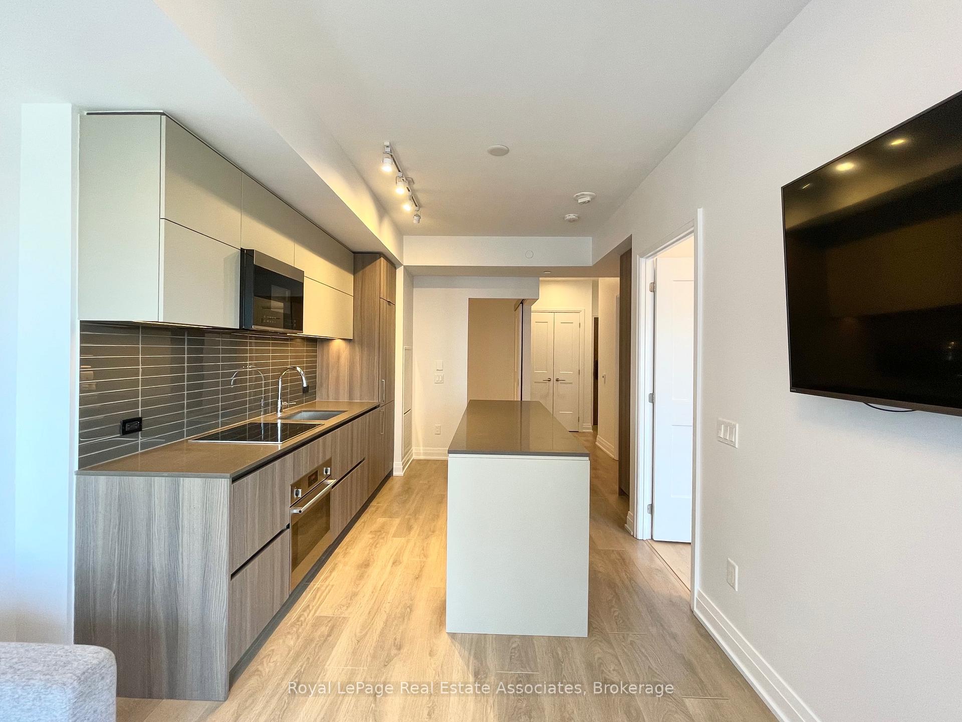 21 Park Street E 917