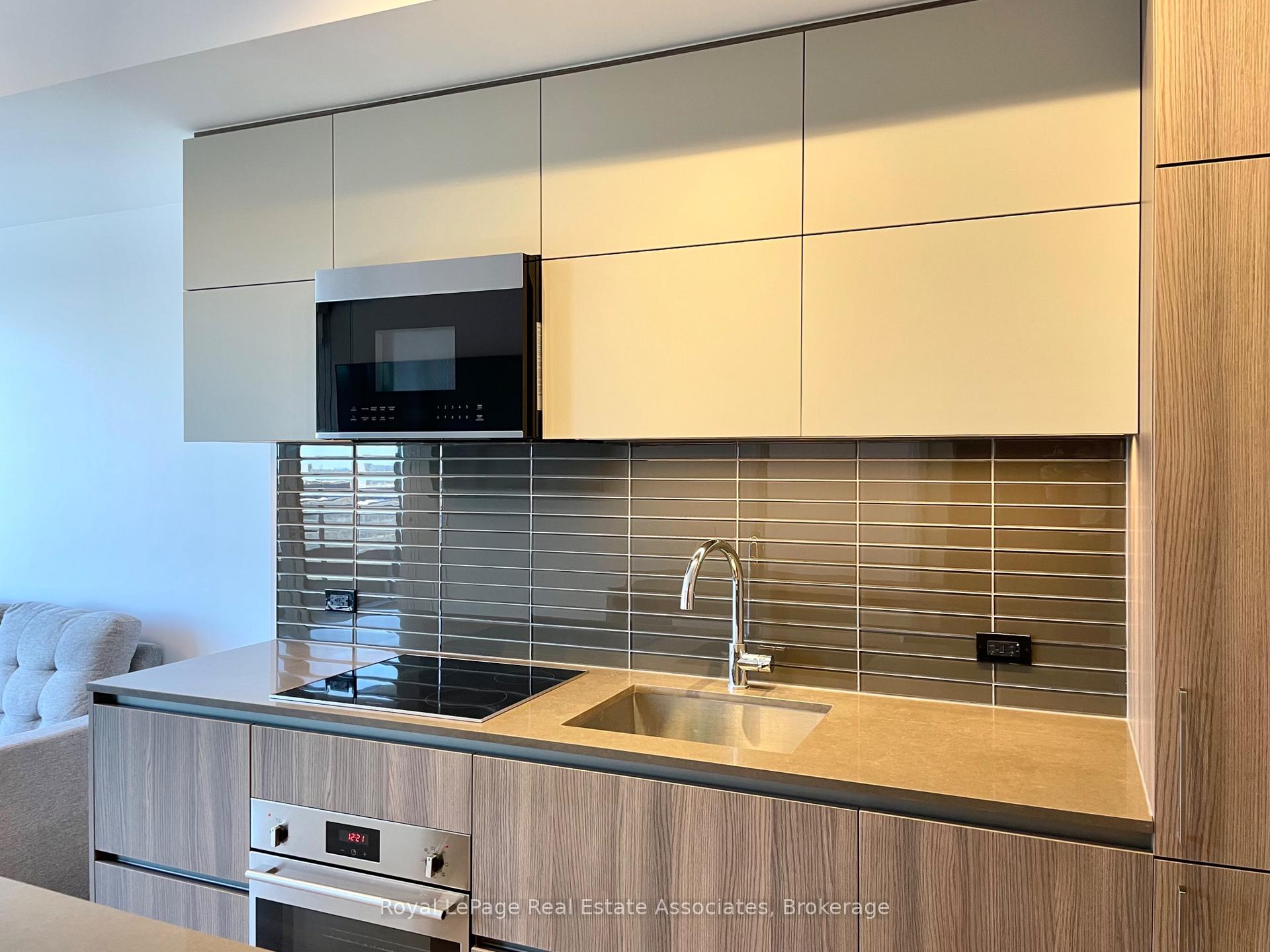 21 Park Street E 917
