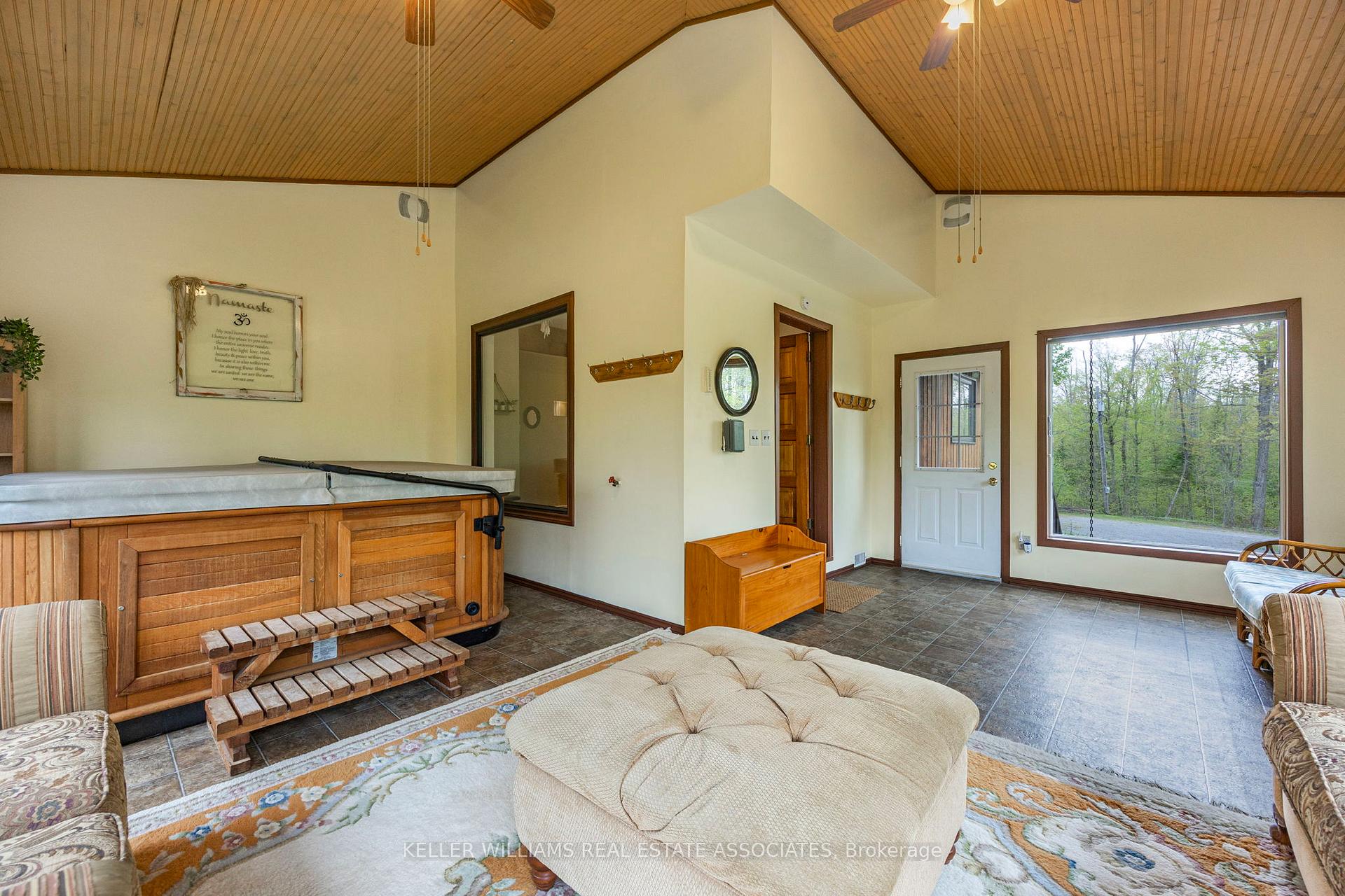 1979 County Rd 48 Road