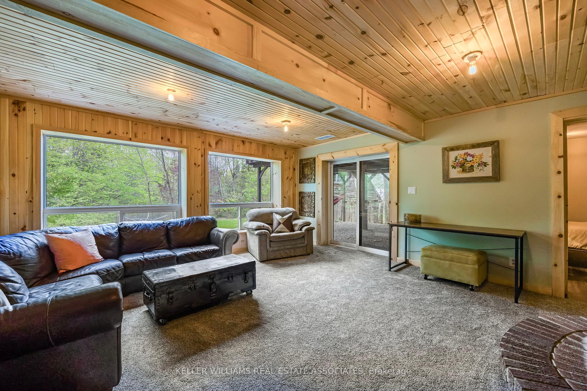 1979 County Rd 48 Road