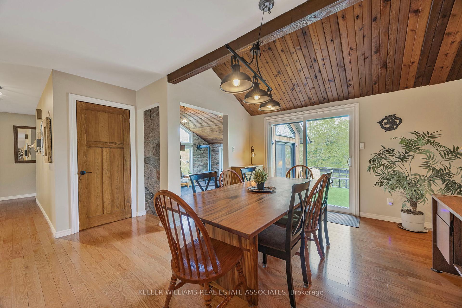 1979 County Rd 48 Road