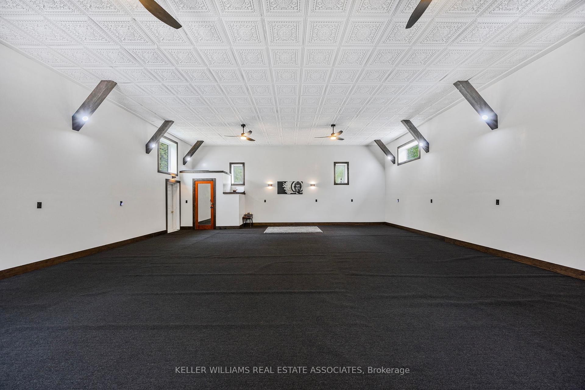 1979 County Rd 48 Road