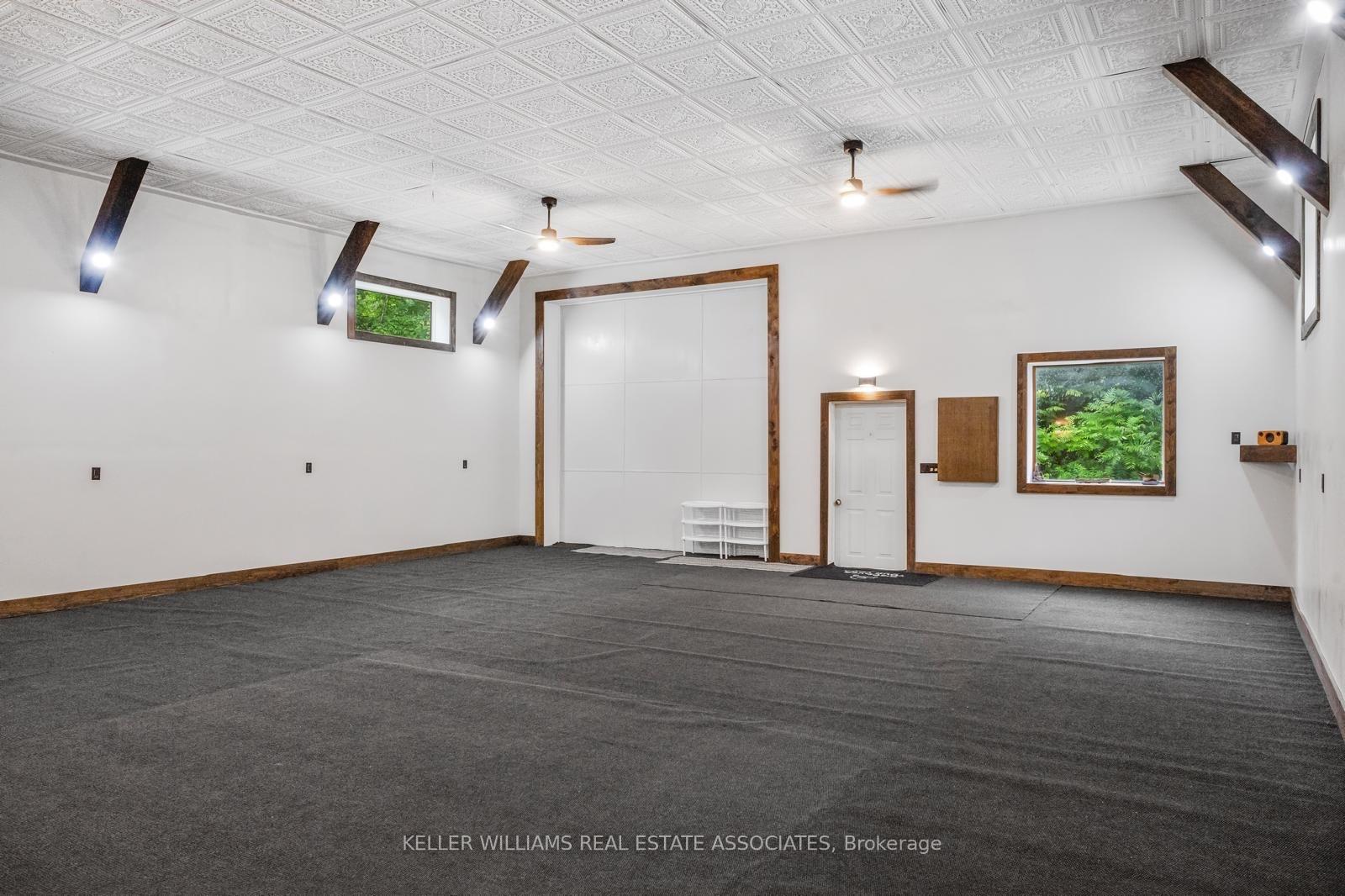 1979 County Rd 48 Road