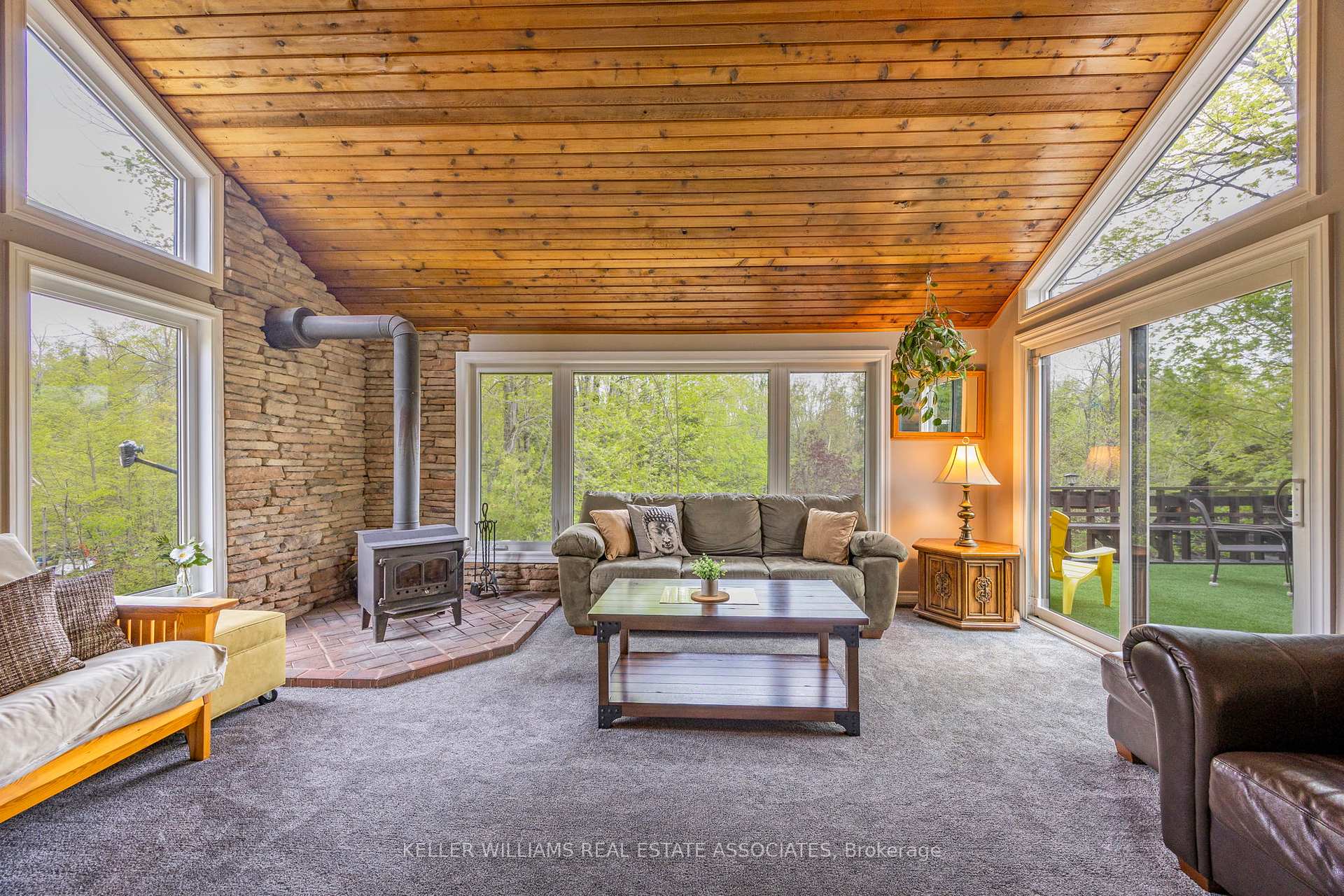 1979 County Rd 48 Road