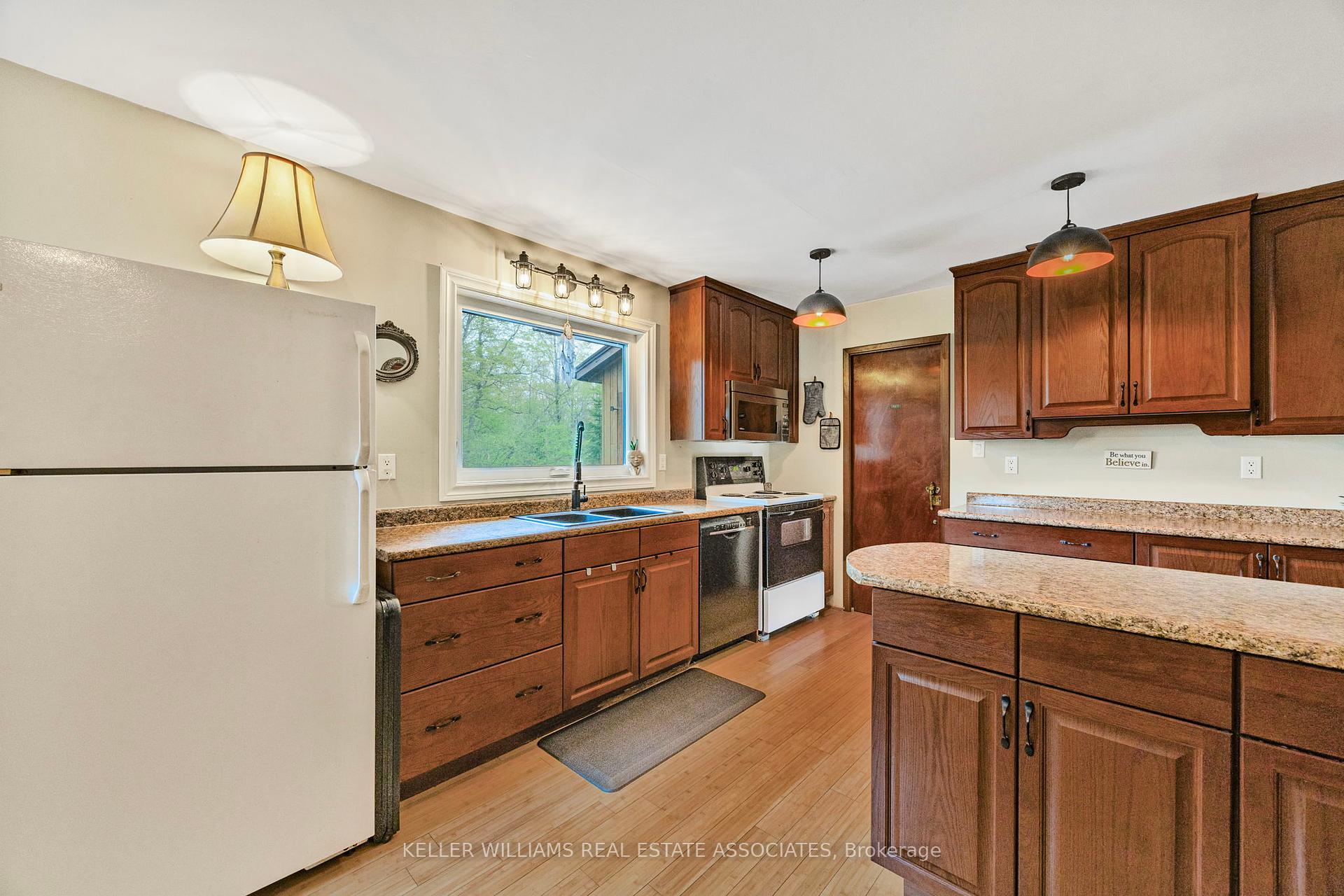 1979 County Rd 48 Road