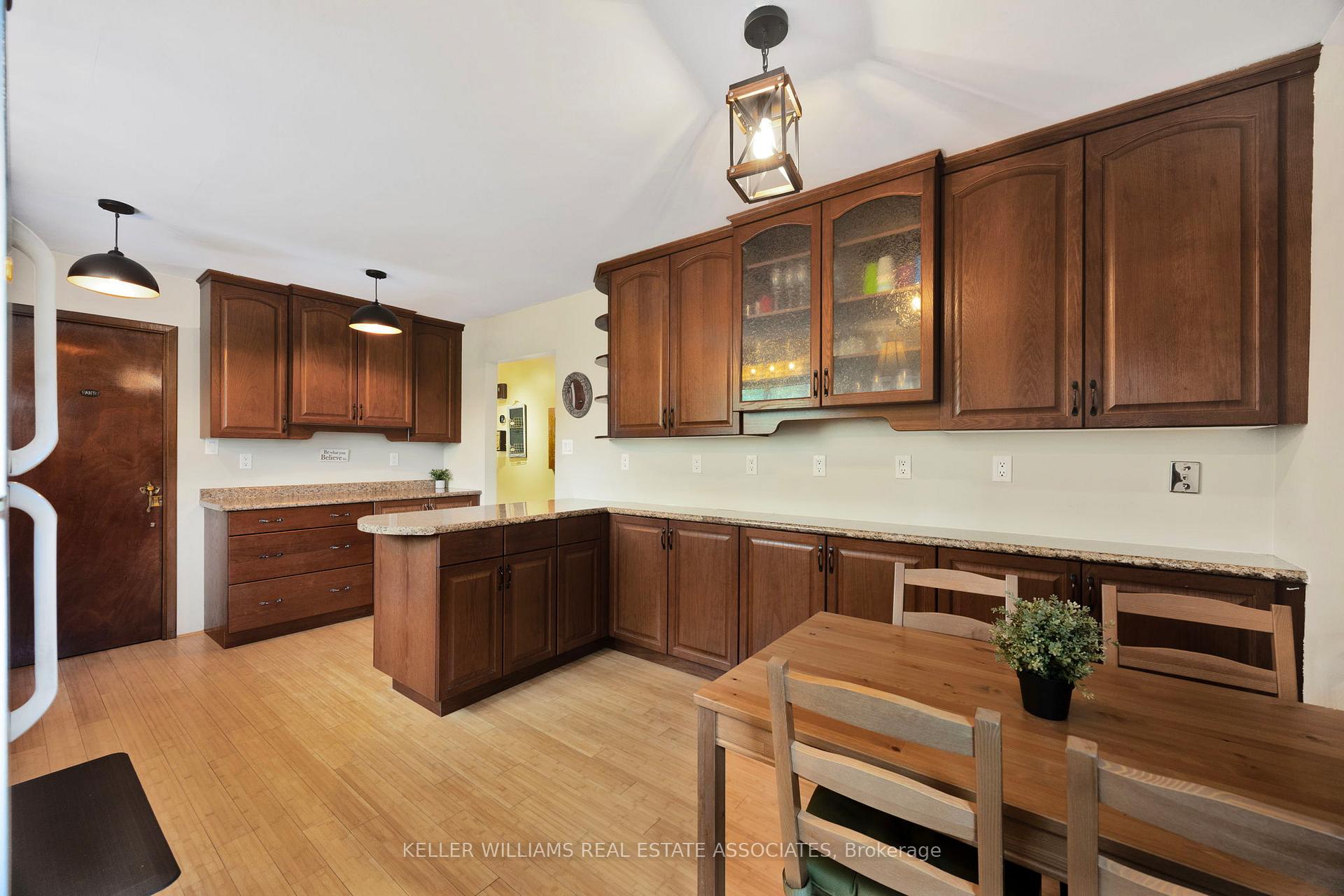 1979 County Rd 48 Road