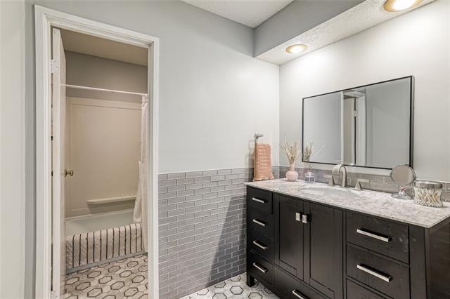 10250 W 96th Street Unit: B
