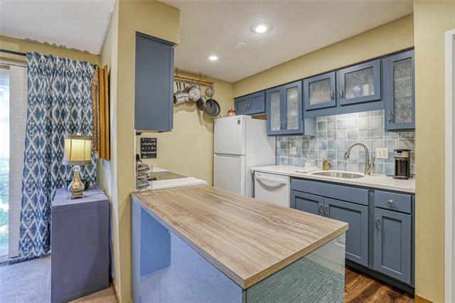 10250 W 96th Street Unit: B