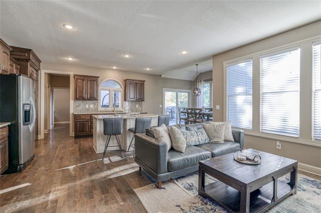 15401 W 165th Street