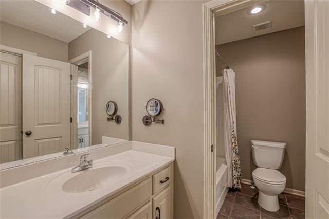 15401 W 165th Street