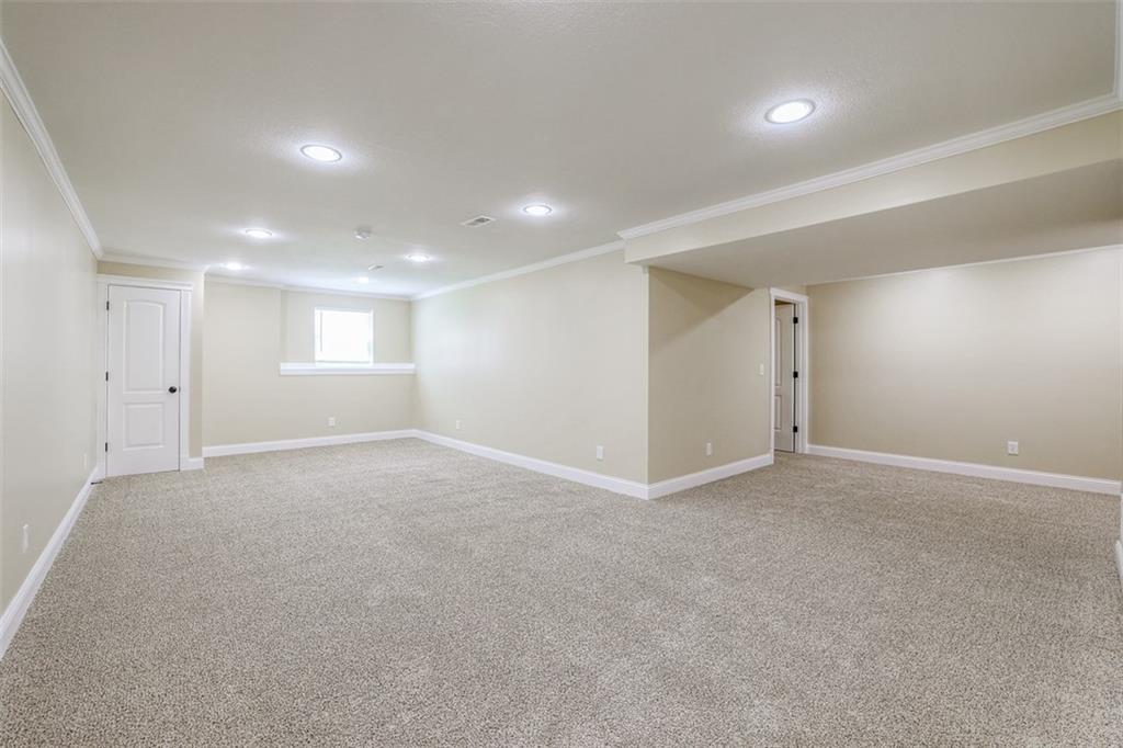 913 Stonecrest Drive