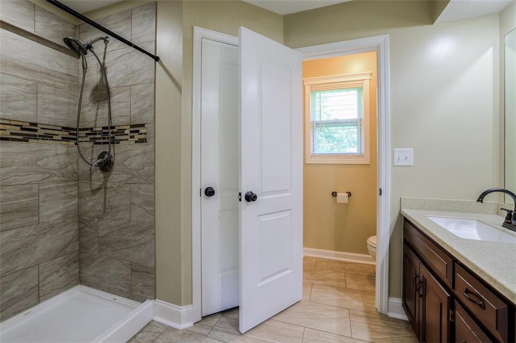 913 Stonecrest Drive