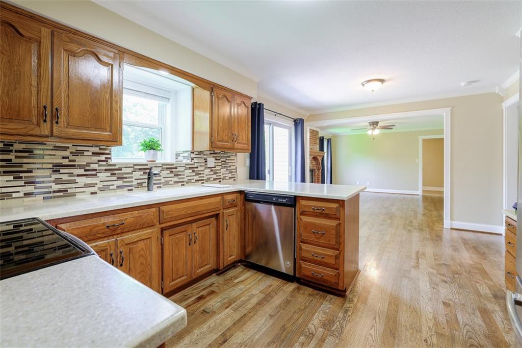 913 Stonecrest Drive