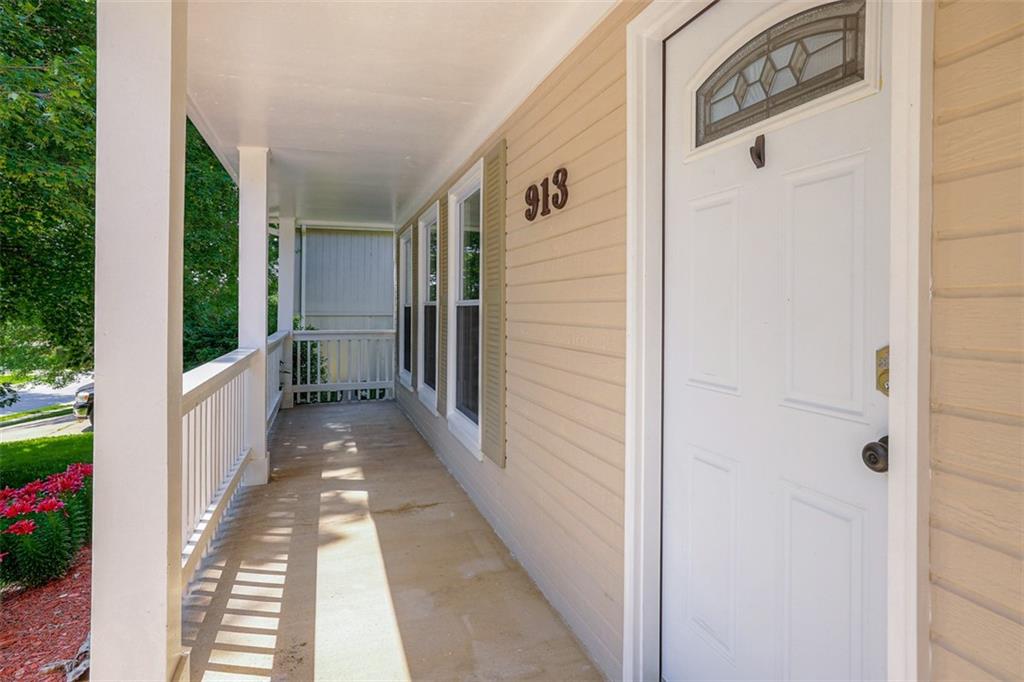 913 Stonecrest Drive