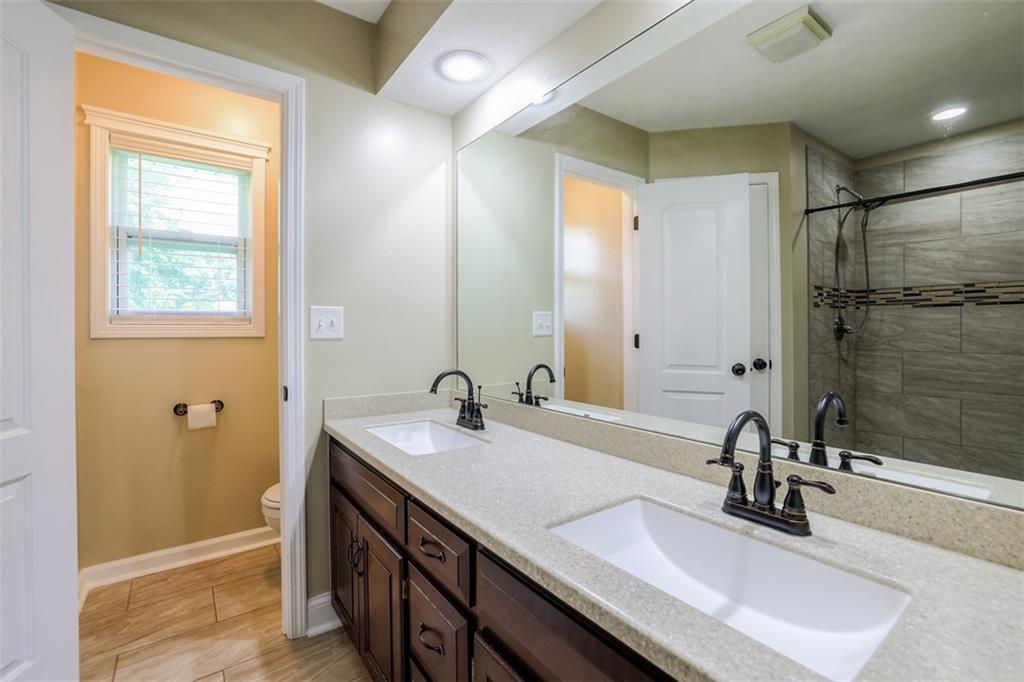 913 Stonecrest Drive