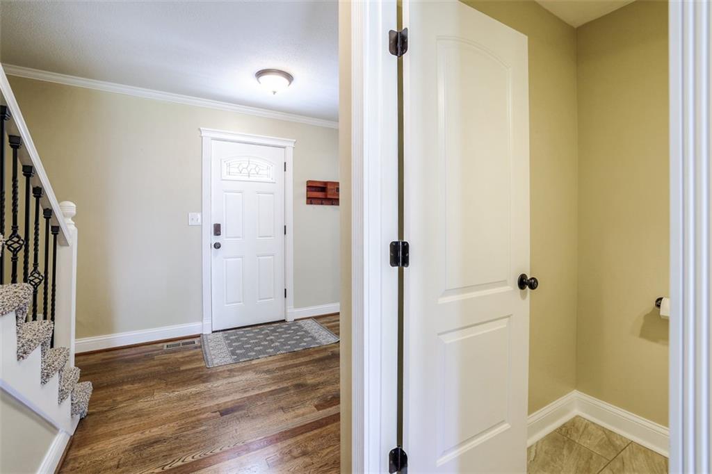 913 Stonecrest Drive