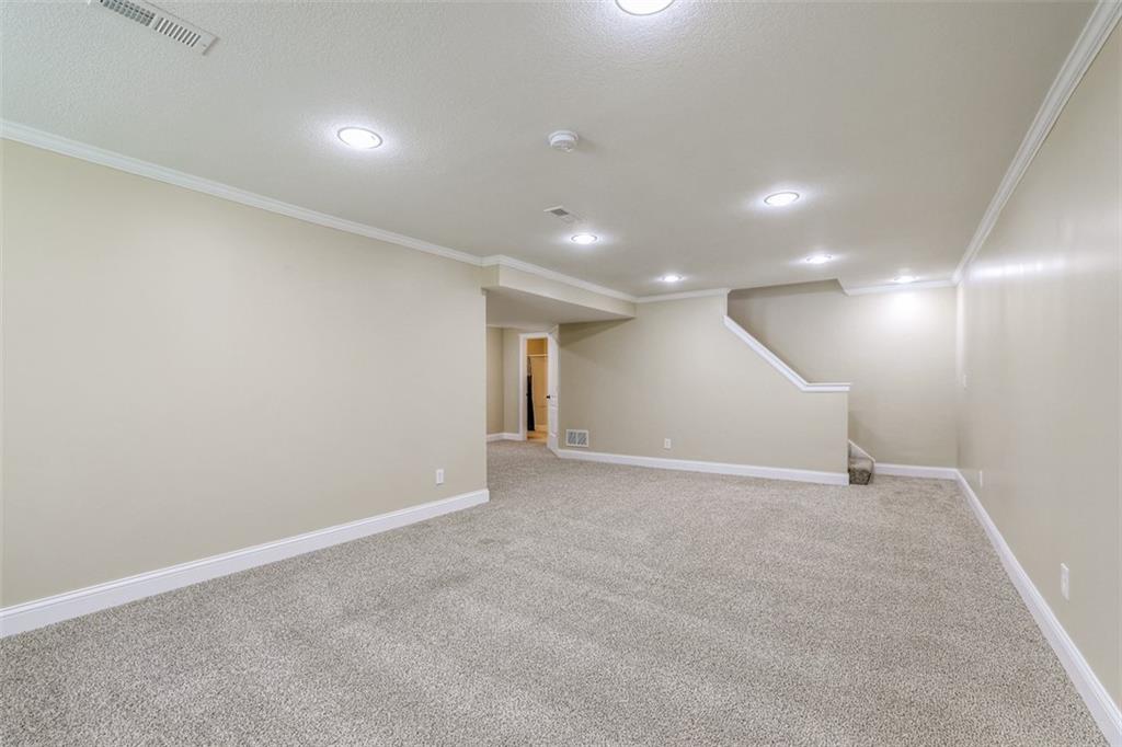 913 Stonecrest Drive