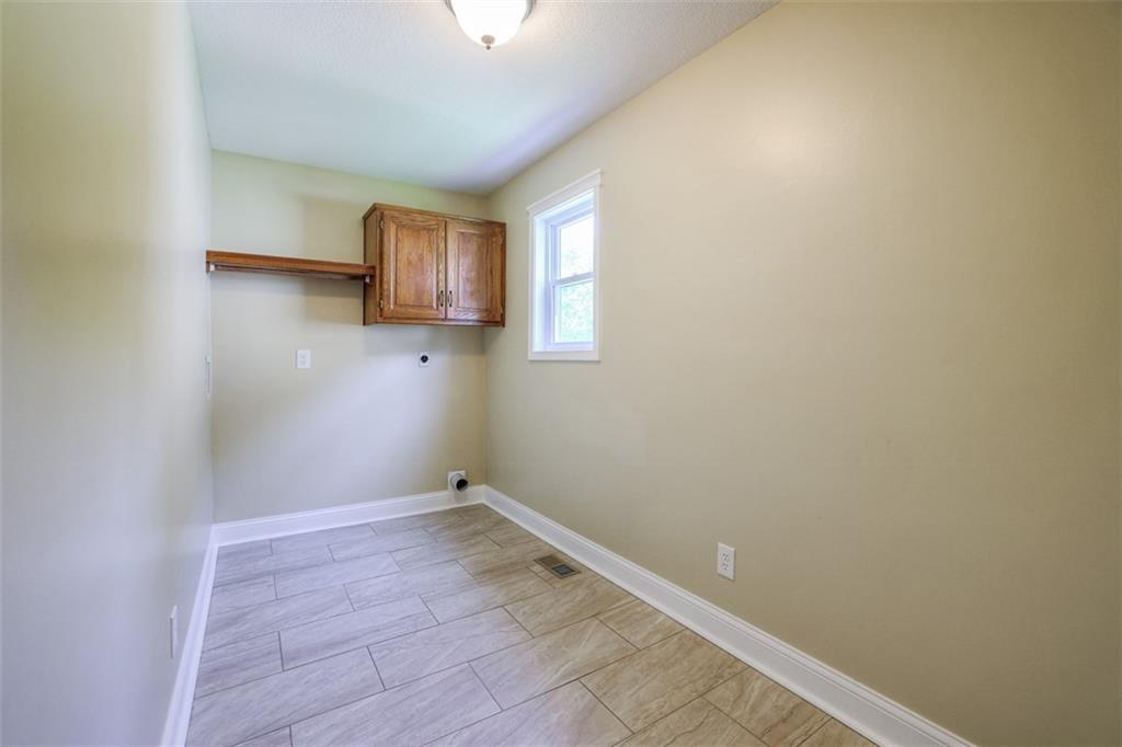 913 Stonecrest Drive