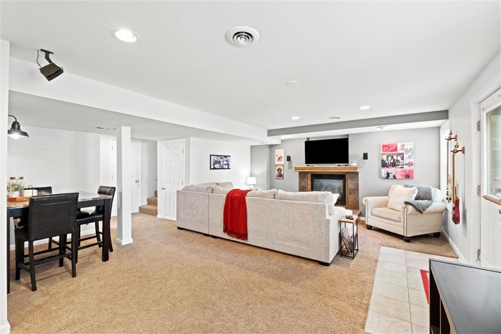 15914 W 160th Terrace