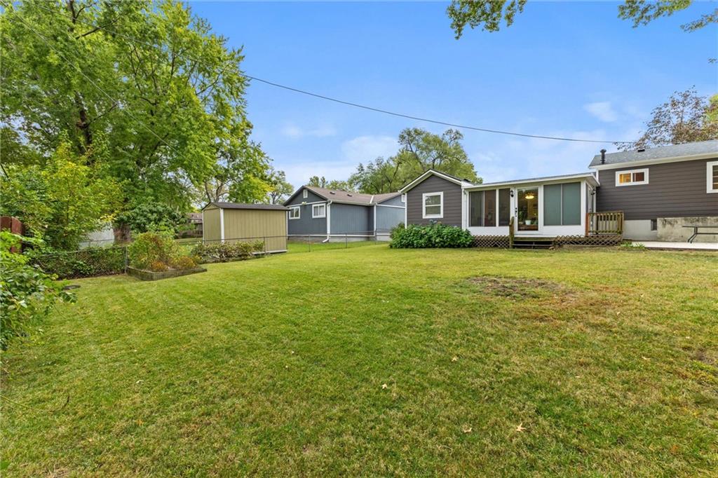 9206 W 100th Street
