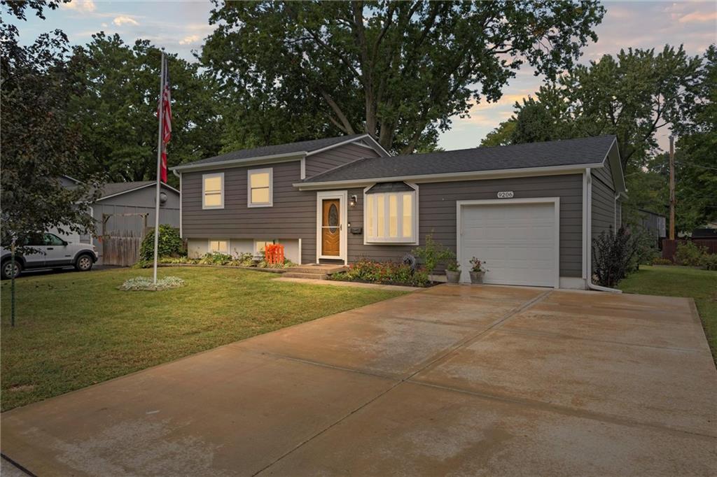 9206 W 100th Street