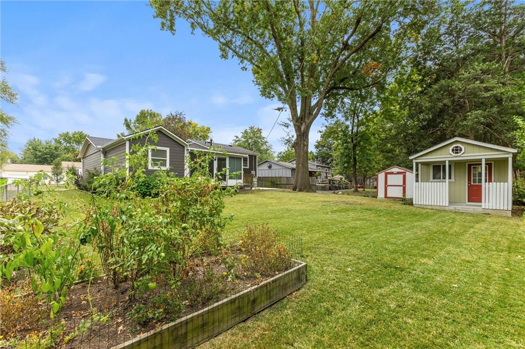 9206 W 100th Street
