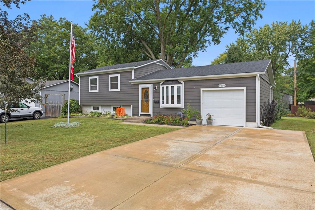 9206 W 100th Street