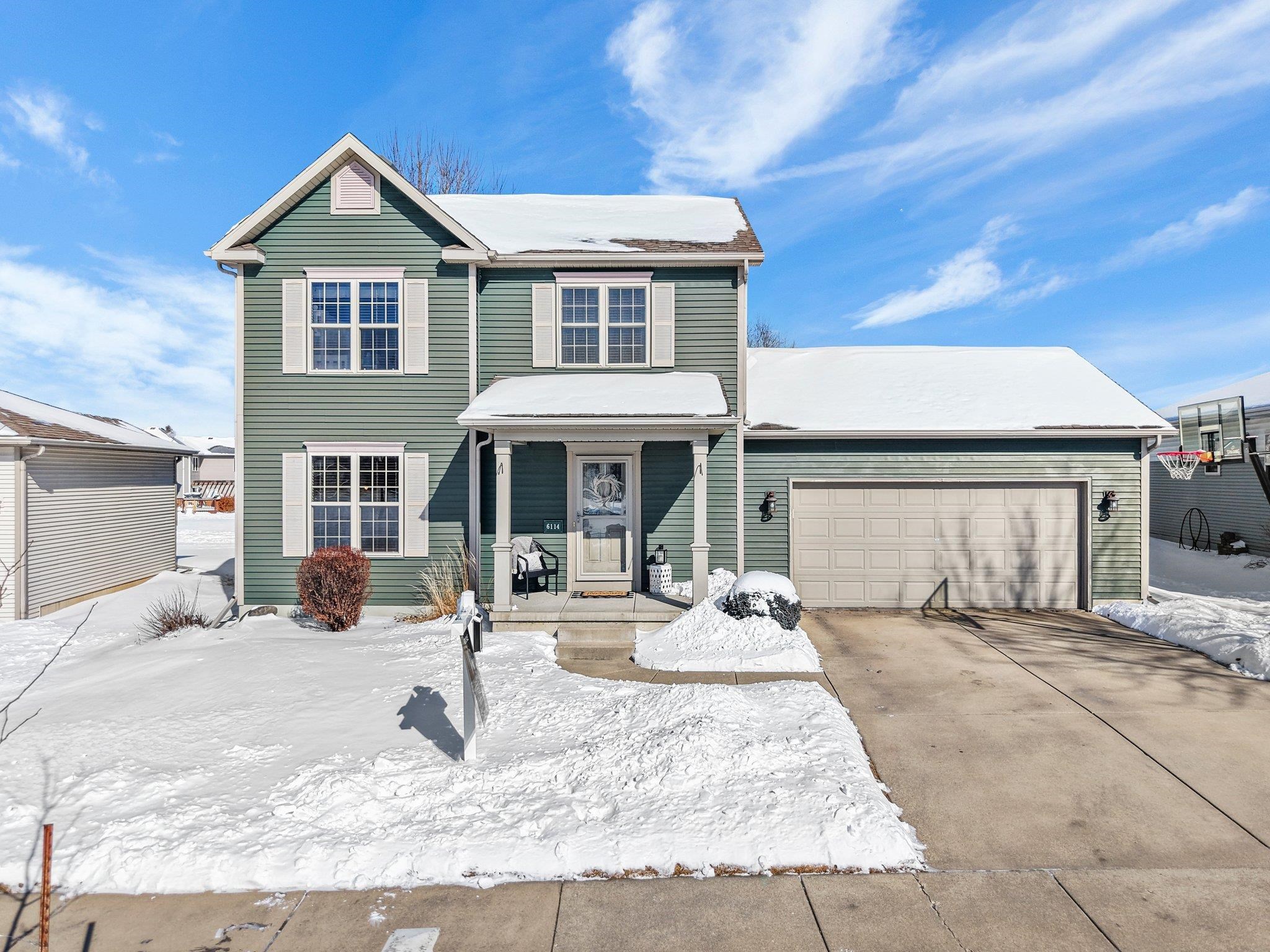 6114 Canyon Parkway