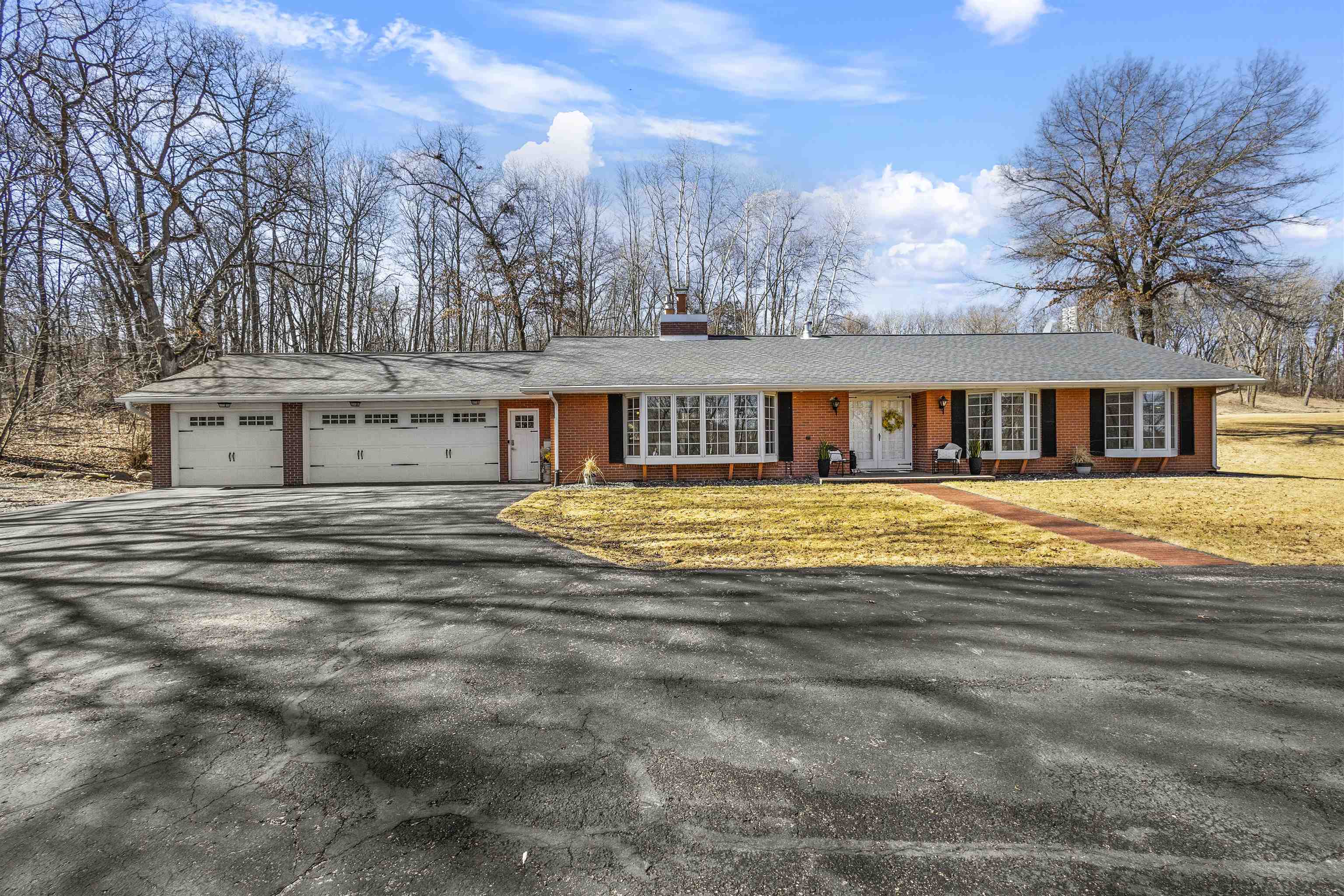 7849 Kruchten Road